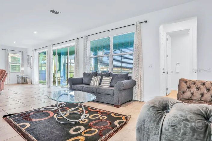 Image No.9-10 Bed Property for sale