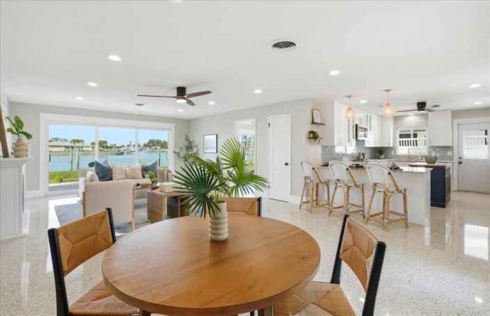 Image No.11-Propriété de 3 chambres à vendre à Treasure Island