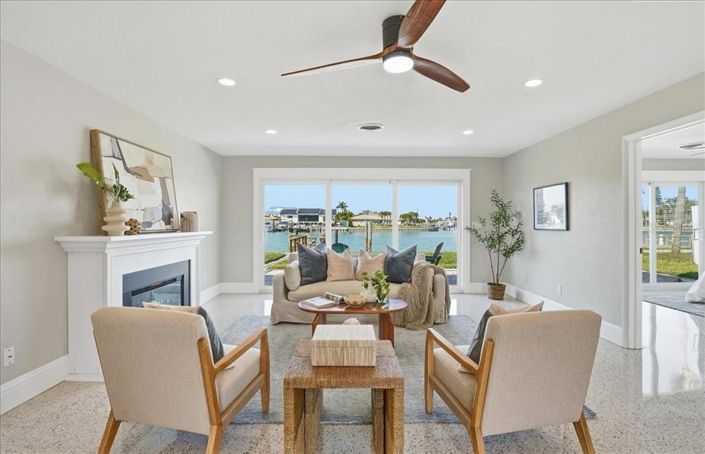 Image No.6-Propriété de 3 chambres à vendre à Treasure Island