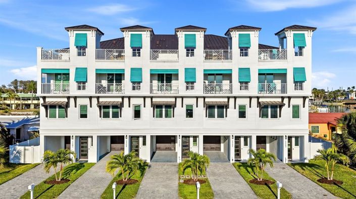 Image No.2-Maison de ville de 3 chambres à vendre à Treasure Island