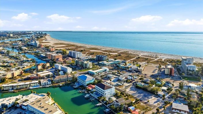 Image No.60-Maison de ville de 3 chambres à vendre à Treasure Island