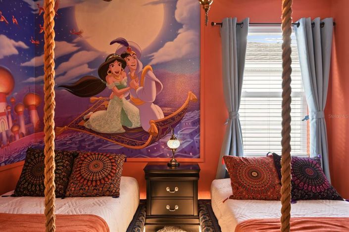 Image No.19-7 Bed Property for sale