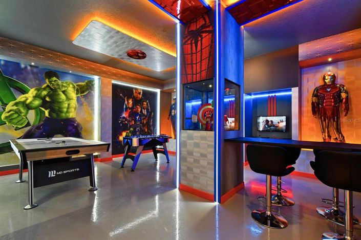 Image No.25-7 Bed Property for sale