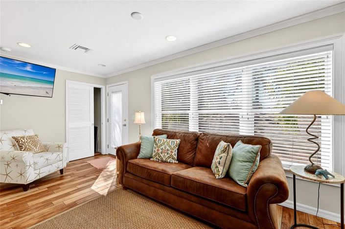 Image No.28-3 Bed Property for sale