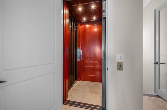 Image No.5-Propriété de 4 chambres à vendre à Anna Maria