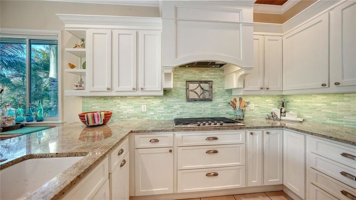 Image No.17-4 Bed Property for sale