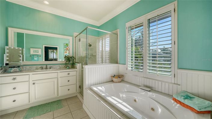 Image No.24-4 Bed Property for sale