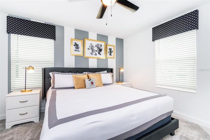 Image No.18-8 Bed Property for sale