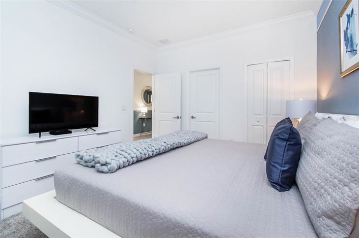 Image No.25-8 Bed Property for sale