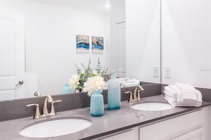 Image No.27-8 Bed Property for sale