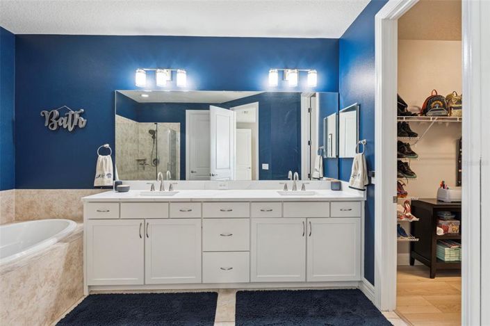 Image No.37-4 Bed Property for sale