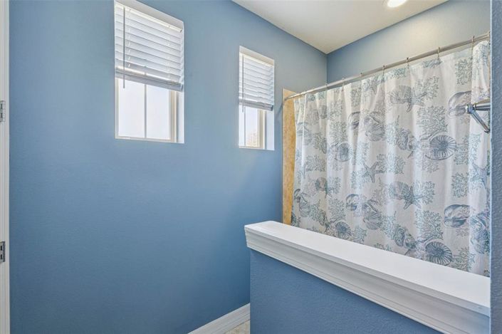 Image No.41-4 Bed Property for sale