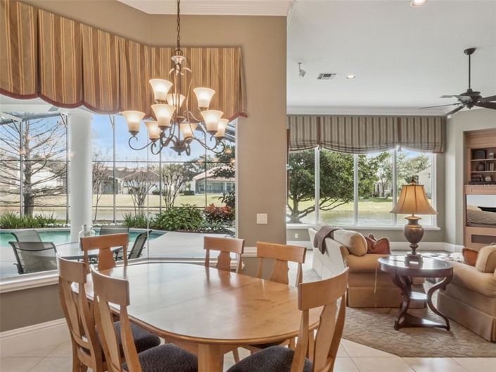 Image No.11-5 Bed Property for sale