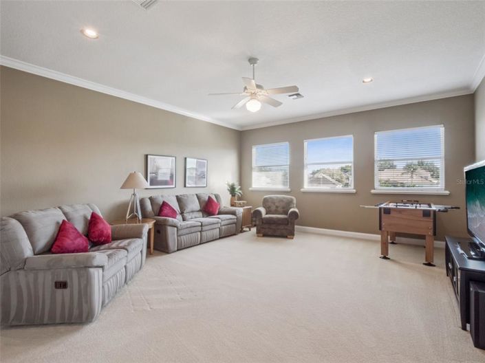 Image No.23-5 Bed Property for sale