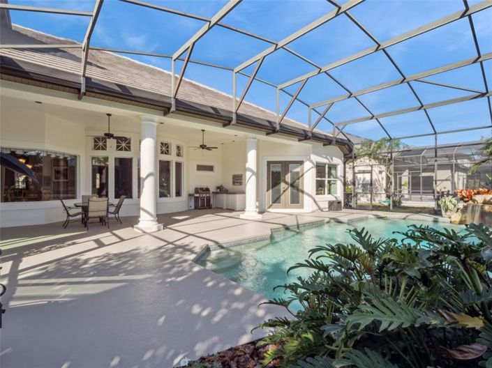 Image No.30-5 Bed Property for sale