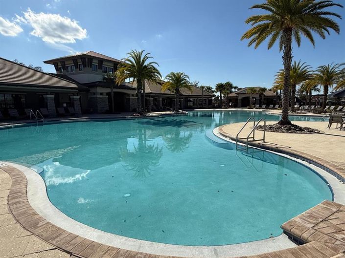 Image No.9-5 Bed Property for sale