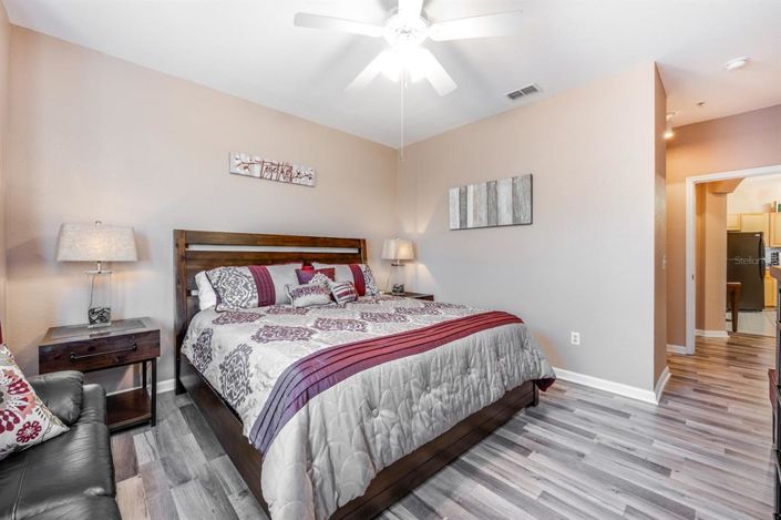 Image No.15-3 Bed Property for sale