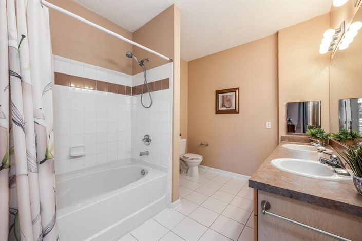 Image No.19-3 Bed Property for sale