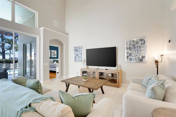 Image No.11-5 Bed Property for sale