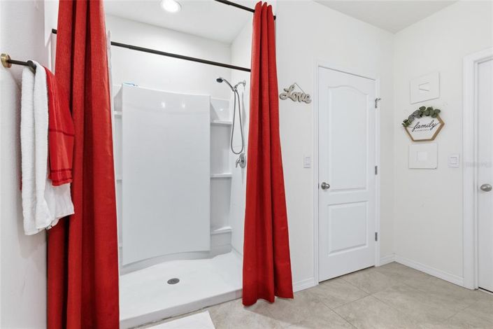 Image No.16-4 Bed Property for sale