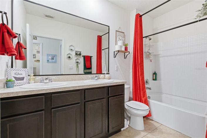 Image No.20-4 Bed Property for sale