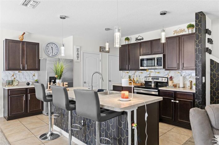 Image No.6-4 Bed Property for sale