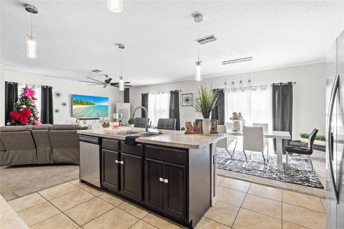 Image No.7-4 Bed Property for sale