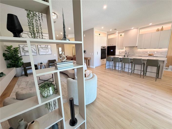 Image No.14-5 Bed Property for sale