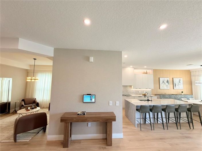 Image No.17-5 Bed Property for sale