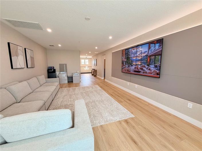 Image No.45-5 Bed Property for sale