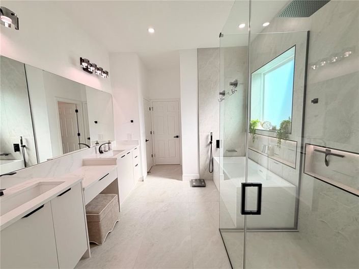 Image No.51-5 Bed Property for sale