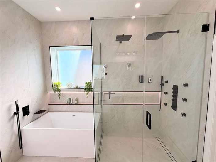 Image No.54-5 Bed Property for sale