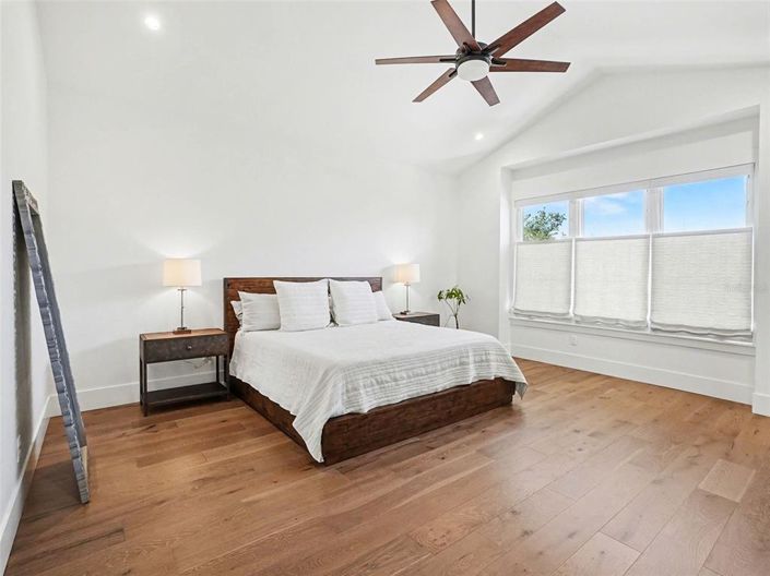 Image No.23-4 Bed Property for sale