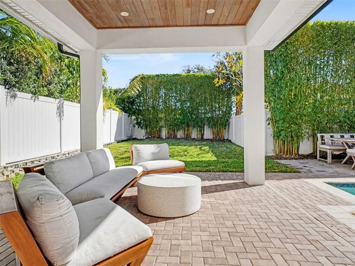 Image No.37-4 Bed Property for sale