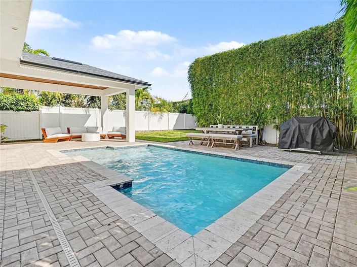 Image No.39-4 Bed Property for sale