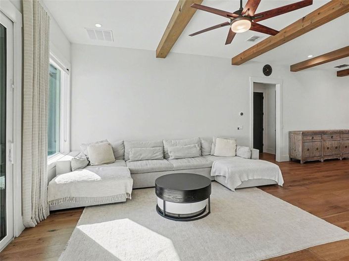 Image No.9-4 Bed Property for sale