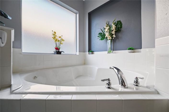 Image No.24-4 Bed Property for sale