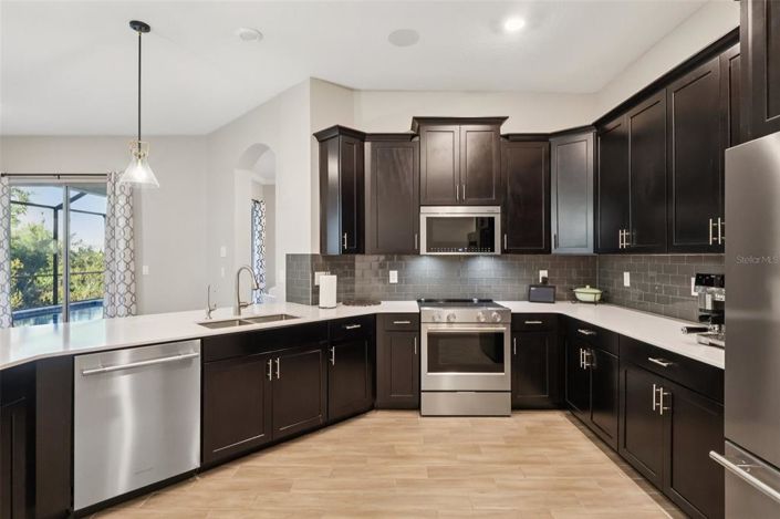 Image No.18-4 Bed Property for sale