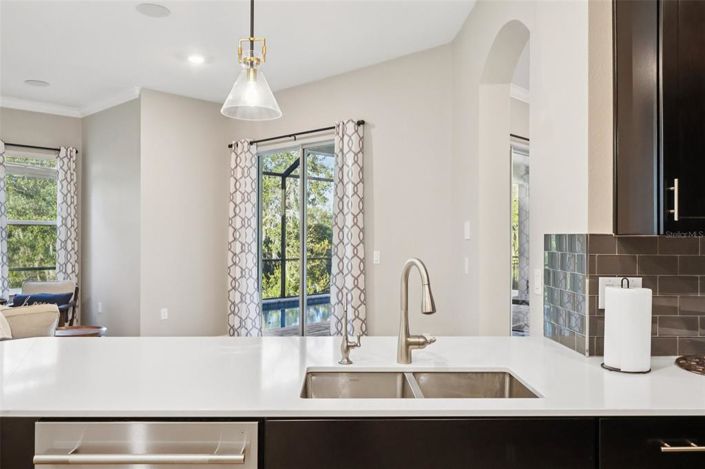 Image No.19-4 Bed Property for sale