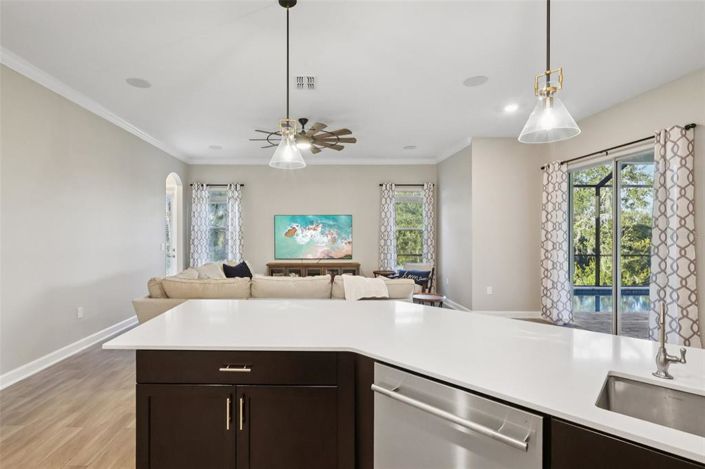 Image No.20-4 Bed Property for sale