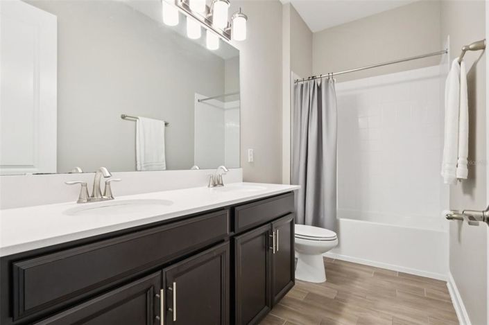 Image No.32-4 Bed Property for sale