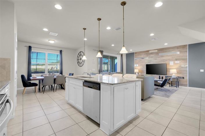 Image No.13-5 Bed Property for sale