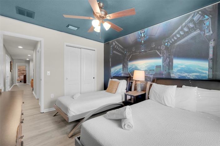 Image No.32-5 Bed Property for sale