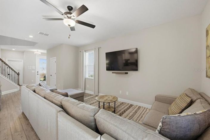 Image No.12-5 Bed Property for sale