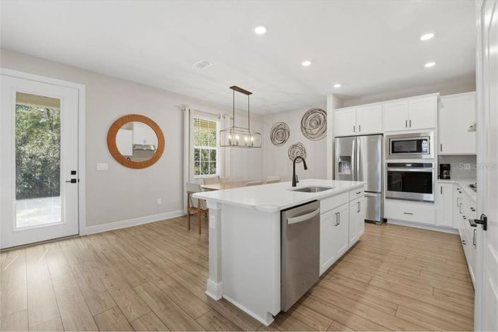 Image No.13-5 Bed Property for sale