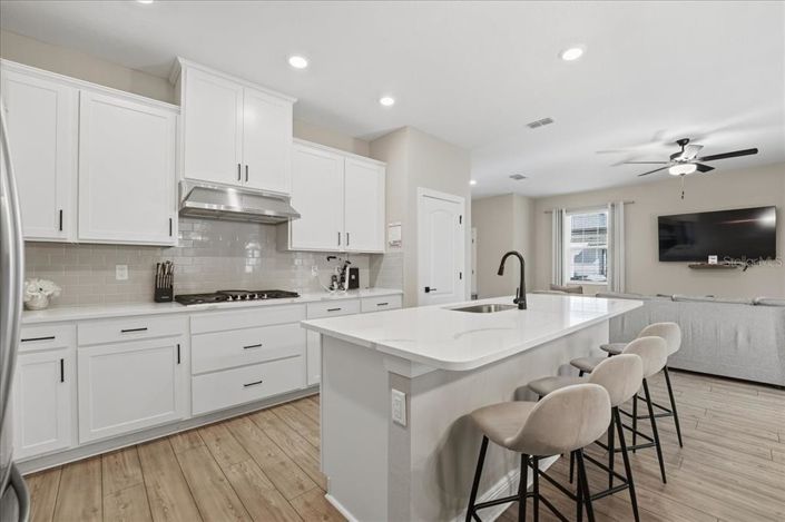 Image No.15-5 Bed Property for sale