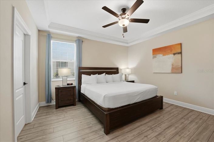 Image No.22-5 Bed Property for sale