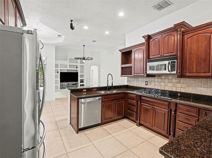 Image No.19-4 Bed Property for sale