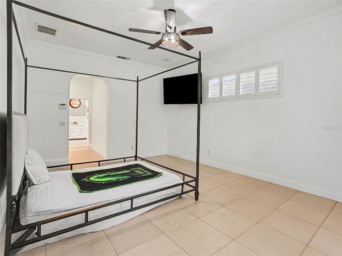 Image No.24-4 Bed Property for sale