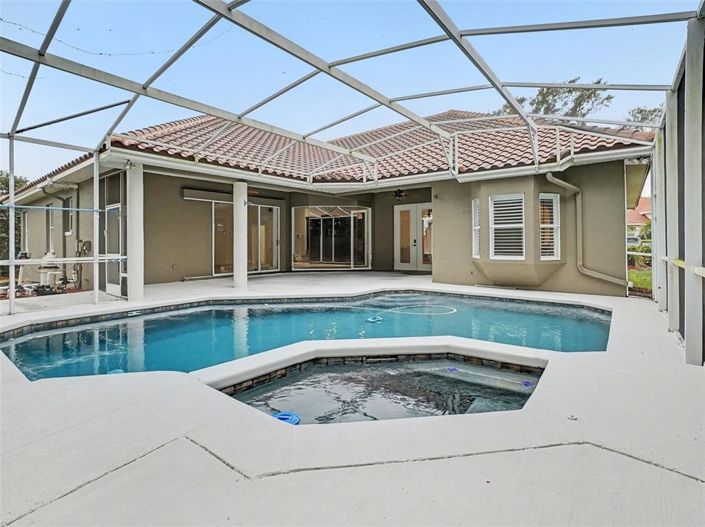 Image No.4-4 Bed Property for sale